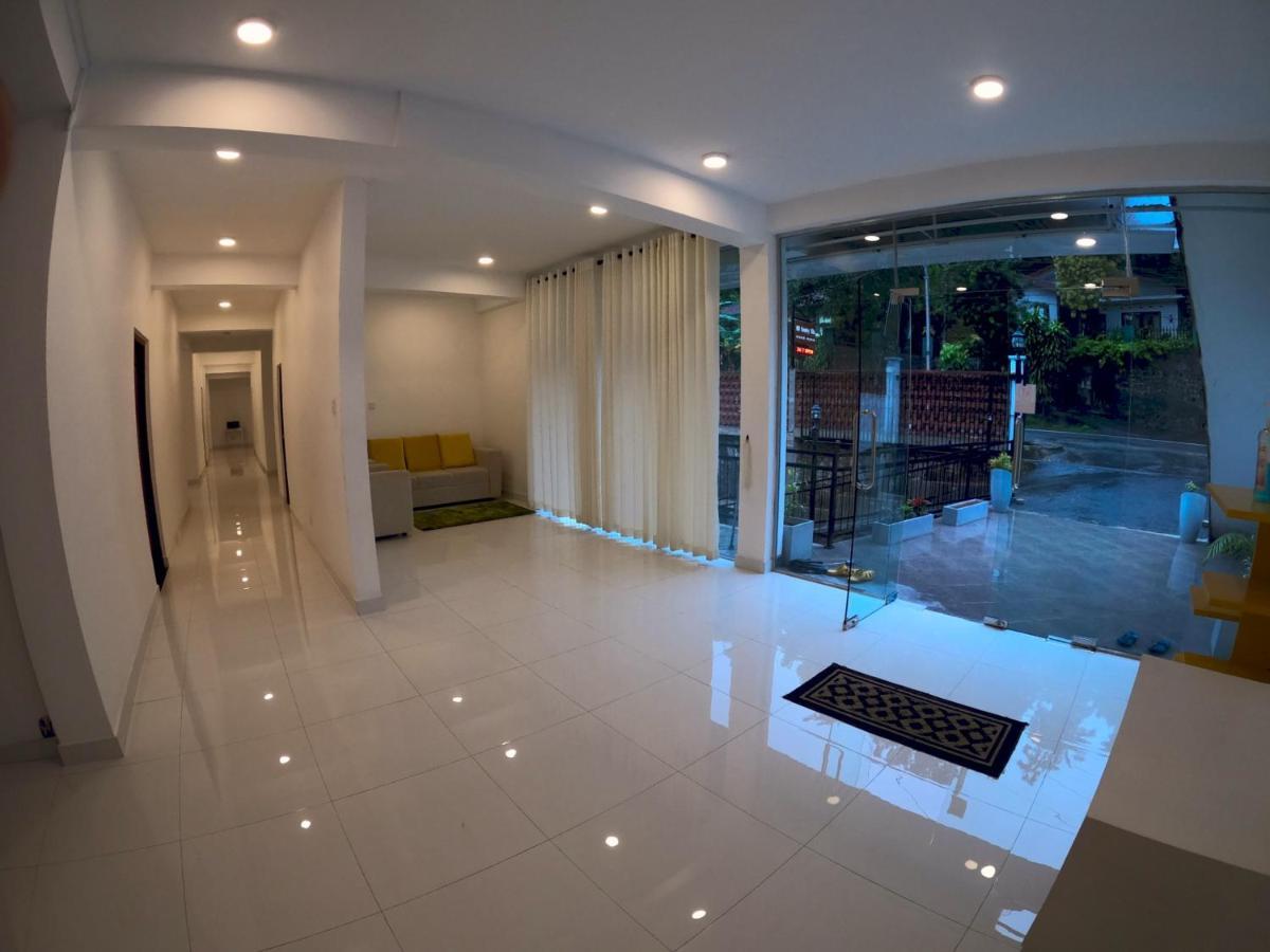 Hill Country Villa Канди Екстериор снимка