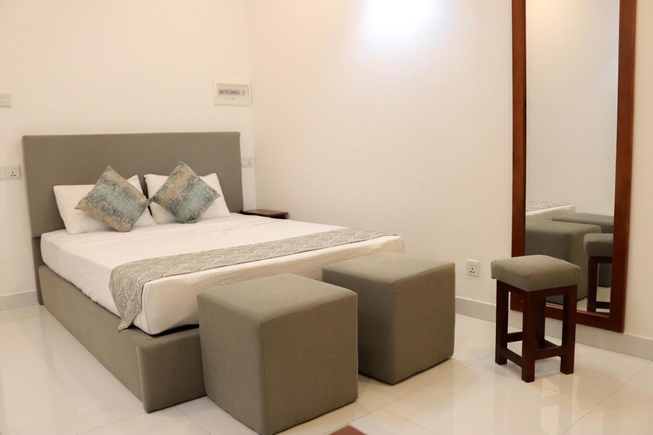 Hill Country Villa Канди Екстериор снимка