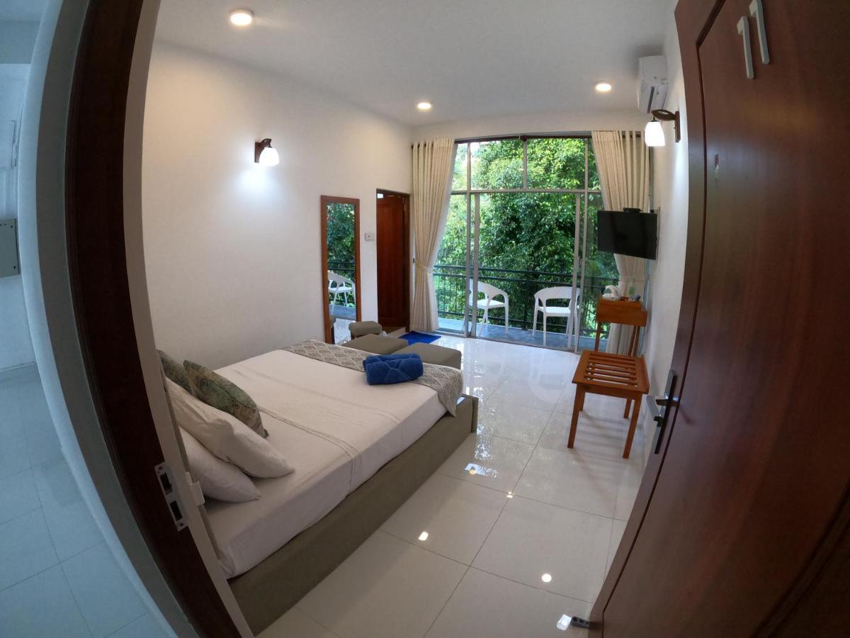 Hill Country Villa Канди Екстериор снимка